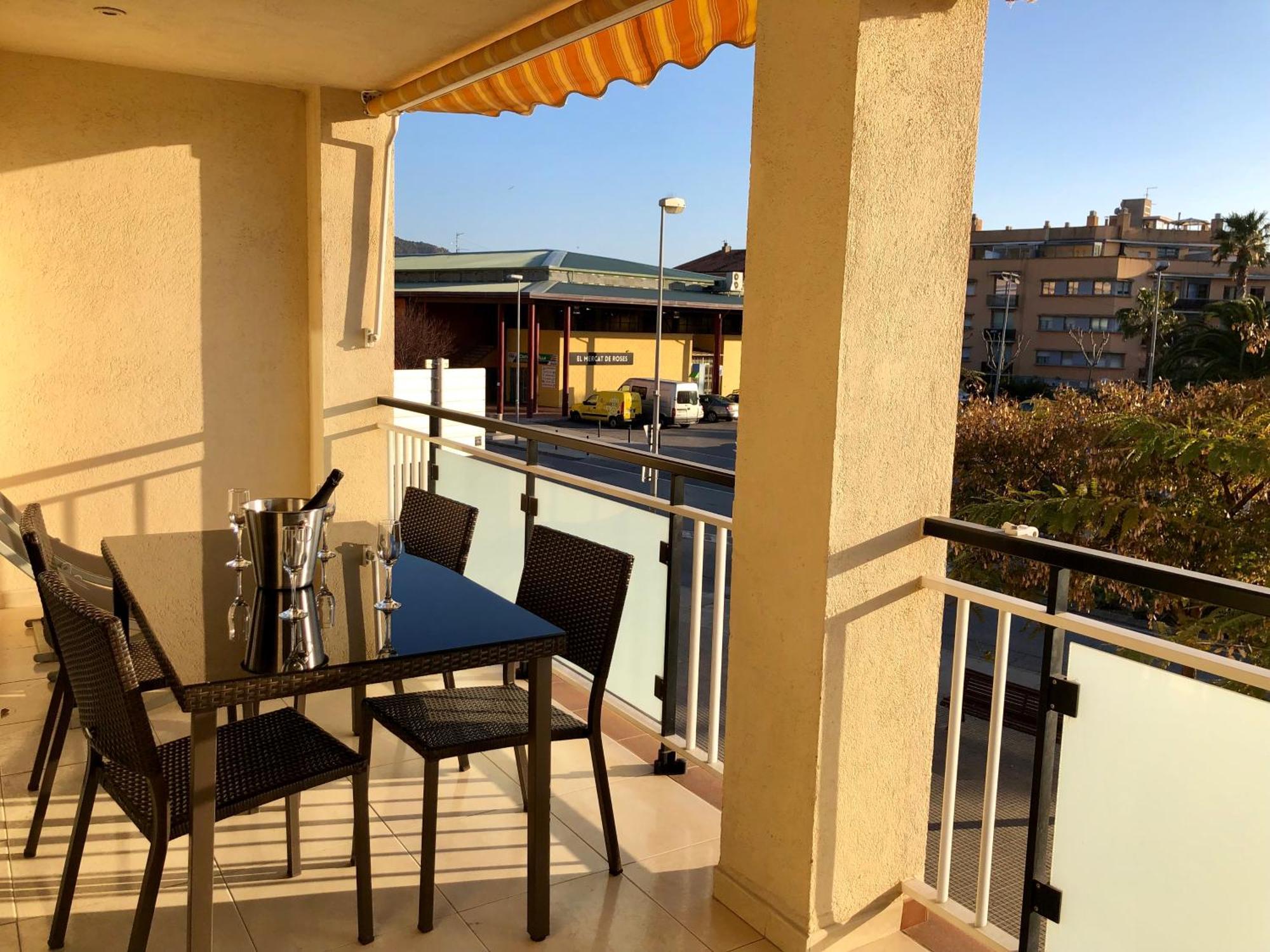 רוזס Apartamentos Benet מראה חיצוני תמונה