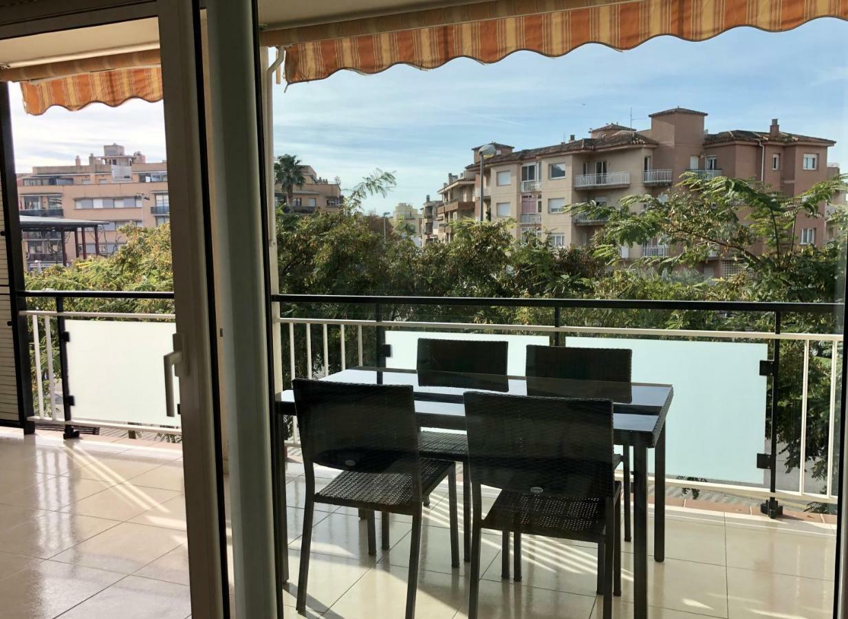 רוזס Apartamentos Benet מראה חיצוני תמונה