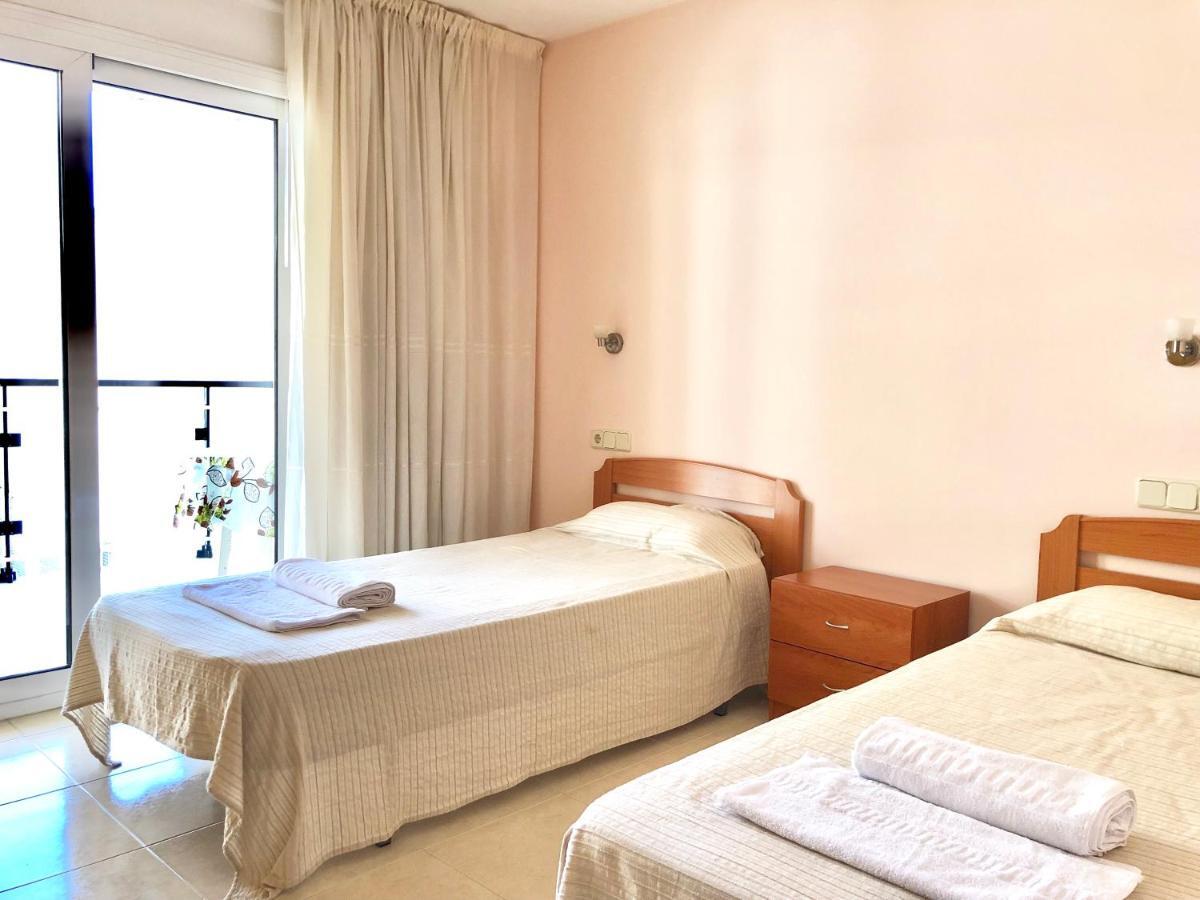 רוזס Apartamentos Benet מראה חיצוני תמונה