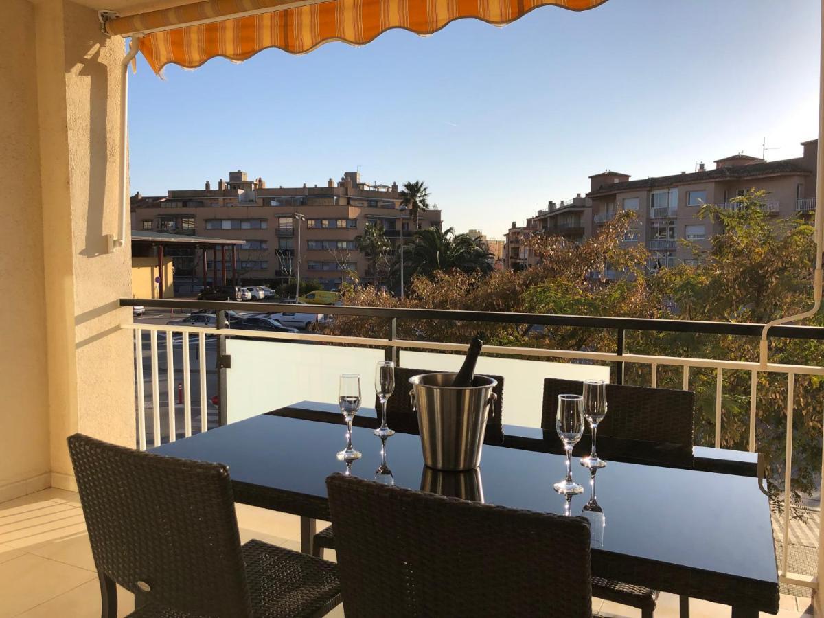רוזס Apartamentos Benet מראה חיצוני תמונה