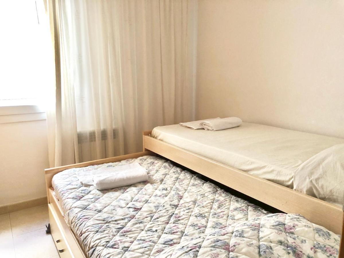 רוזס Apartamentos Benet מראה חיצוני תמונה